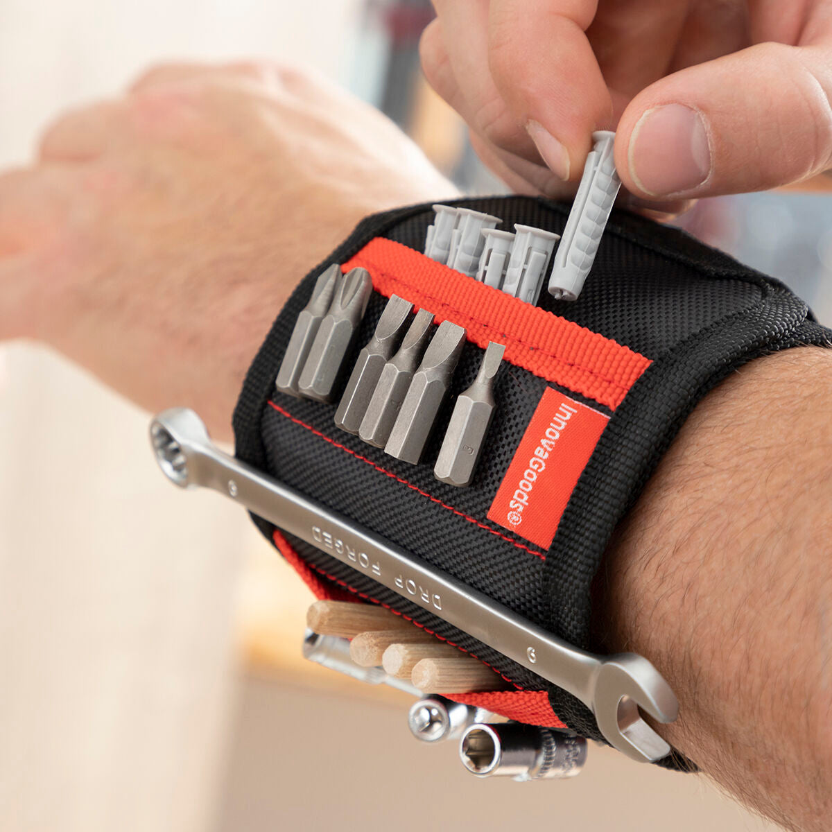 Magnetisches Heimwerkerarmband WrisTool InnovaGoods Do-it-yourself und Werkzeuge, Hand- und Elektrowerkzeuge InnovaGoods   